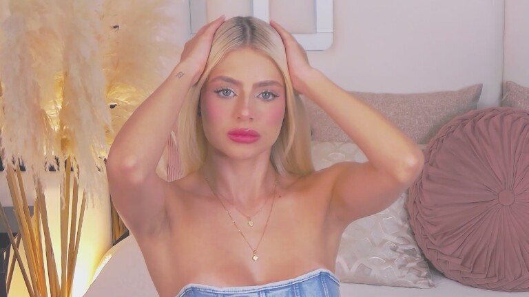 JohanaMiller's Streamate show and profile