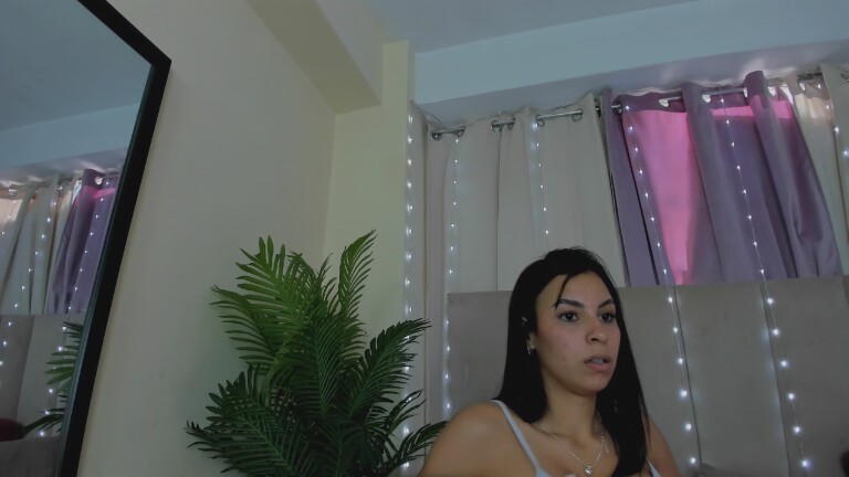 ToriMayer's Streamate show and profile