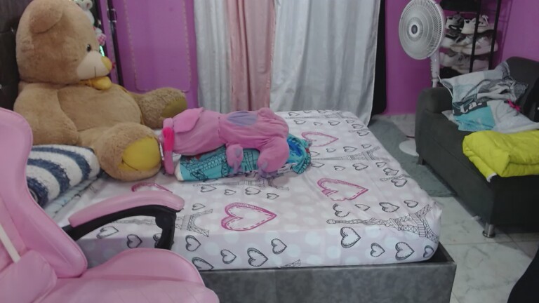 sofiaxxDreams's Streamate show and profile