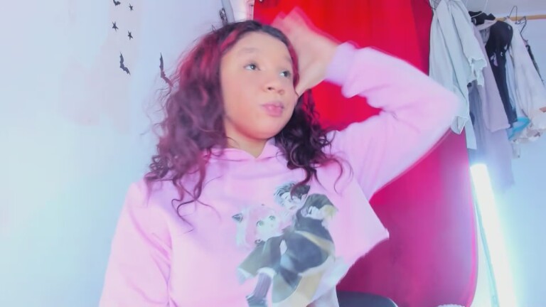 EmillyCoper's Streamate show and profile