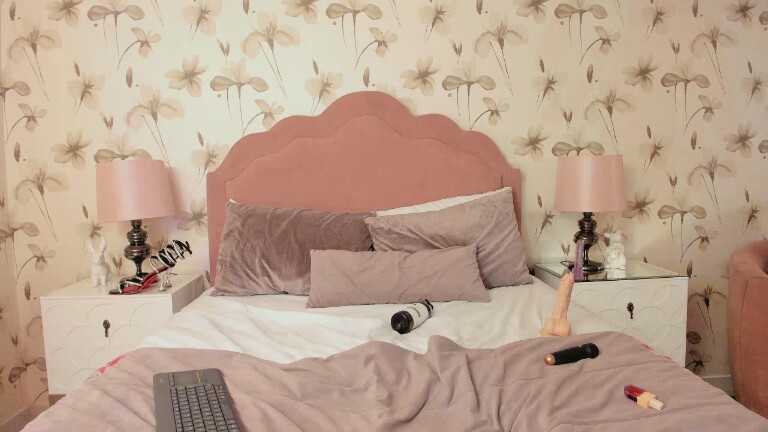 EmmaJacksonn's Streamate show and profile