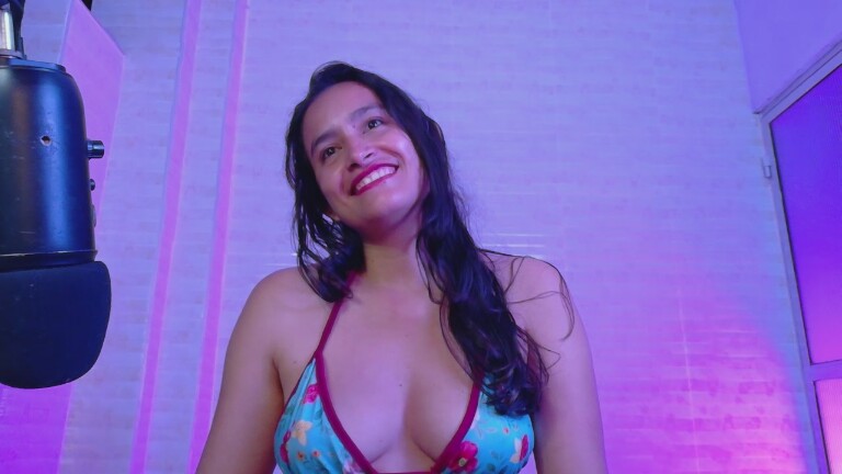 AmelieAmour23's Streamate show and profile