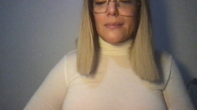 MistressLouUK's Streamate show and profile