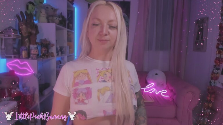 LittlePinkBunnny's Streamate show and profile