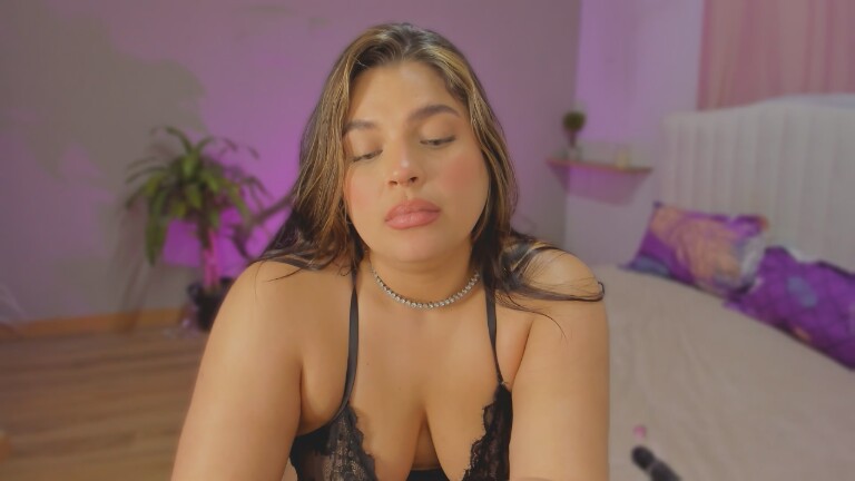 Maxinekinky's Streamate show and profile