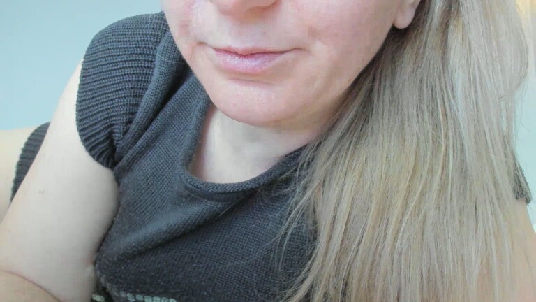 XxSweety_GirlxX's Streamate show and profile