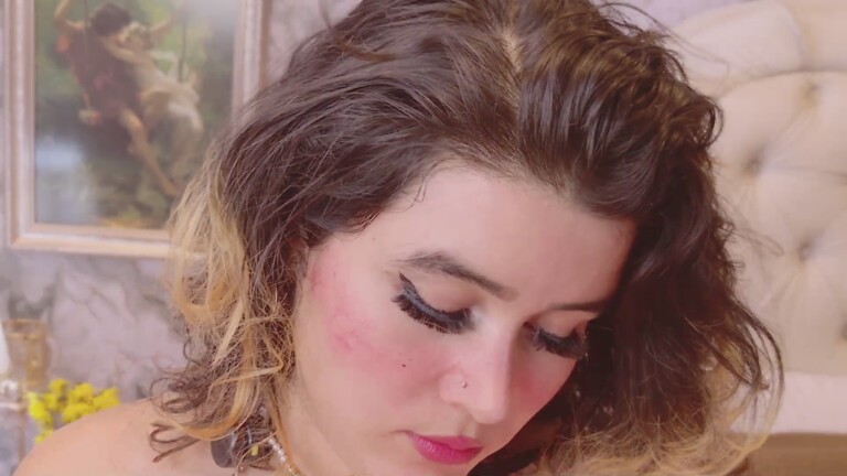 MaraMaison's Streamate show and profile