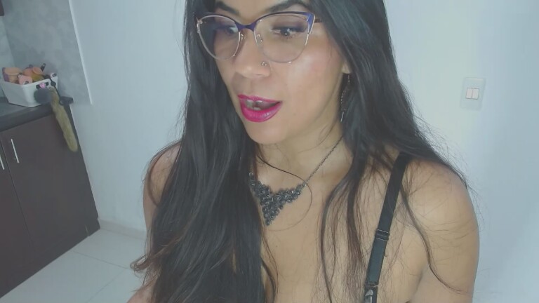 LunaDumont's Streamate show and profile