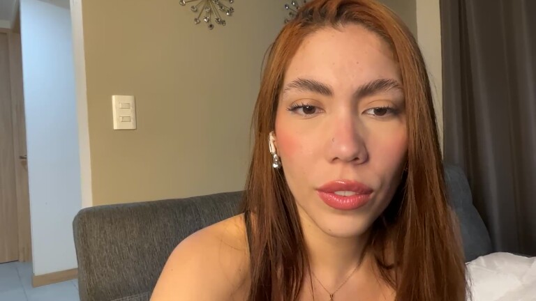 AlessiaDicarloo's Streamate show and profile