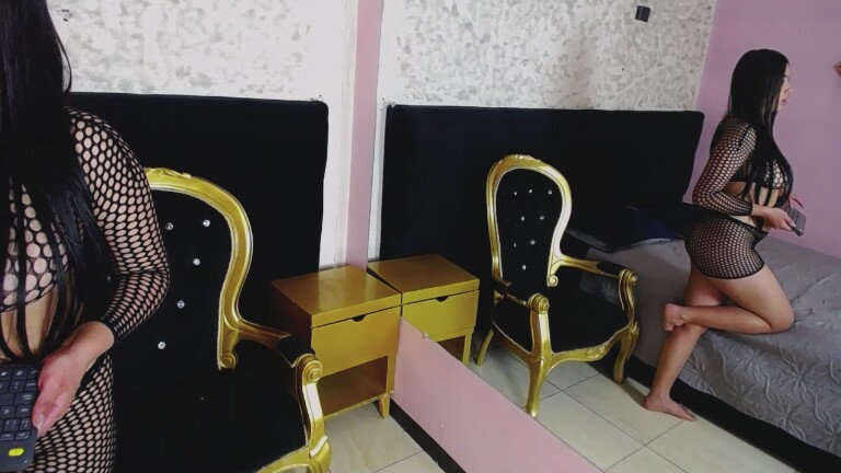 Nahomyys's Streamate show and profile