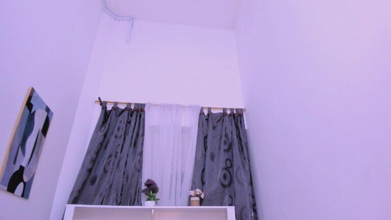 Mist_tMia's Streamate show and profile