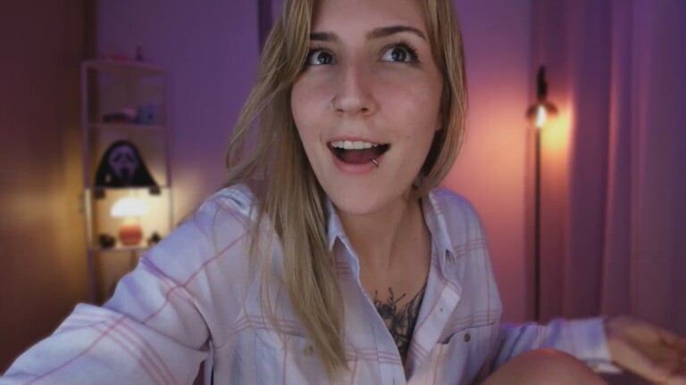 LindaSofiaa's Streamate show and profile