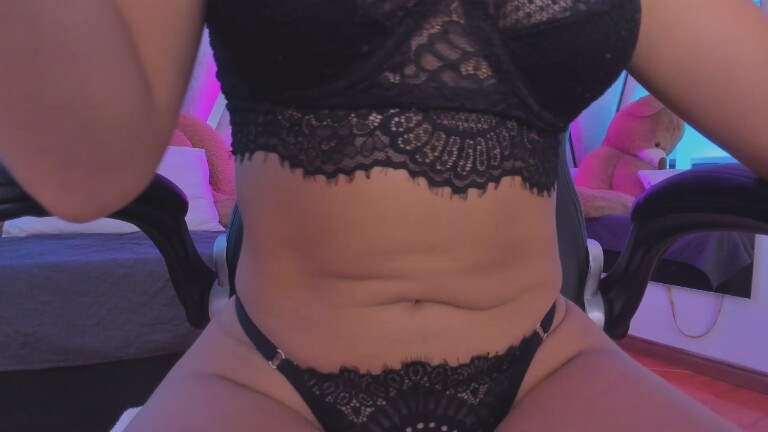 emily_helen's Streamate show and profile