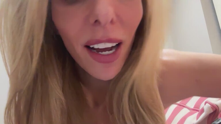 EllaLunaaa's Streamate show and profile