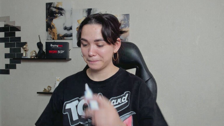 GlamNova's Streamate show and profile