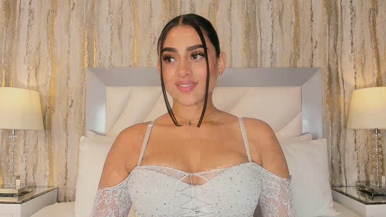 Sara_Hanniston's Streamate show and profile