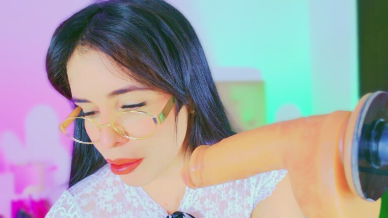 CharlootteEvans's Streamate show and profile