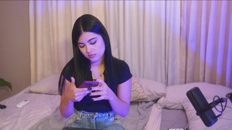 BellaSinclair's Streamate show and profile