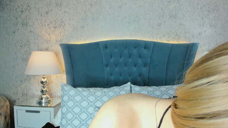 Sophiie_Collins's Streamate show and profile