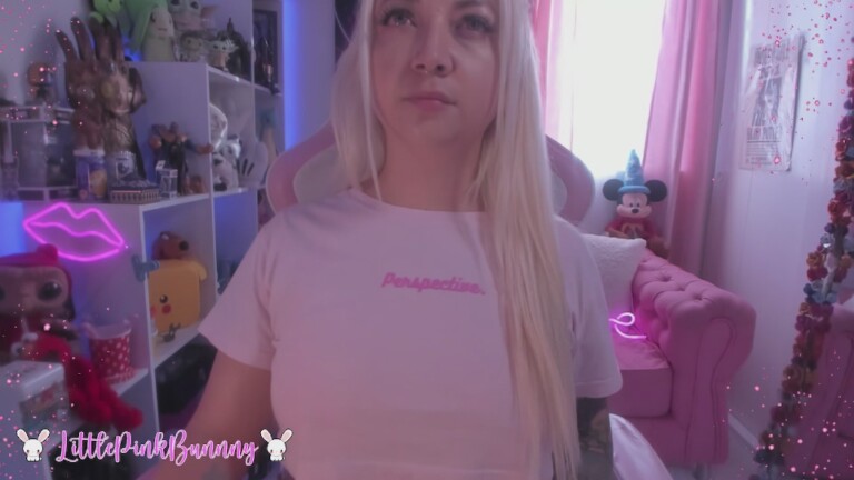 LittlePinkBunnny's Streamate show and profile