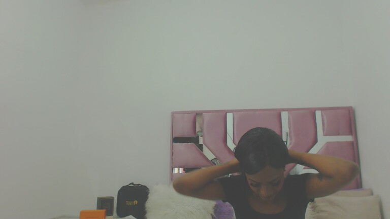 PeachBloom's Streamate show and profile