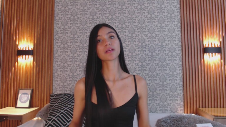 Charlotte_18's Streamate show and profile