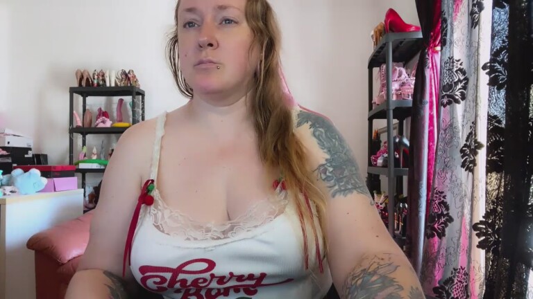 GoddessKisica's Streamate show and profile