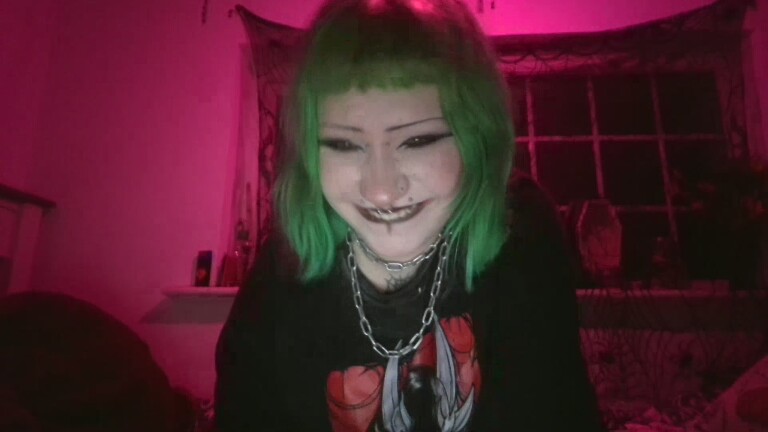 GothicLuna's Streamate show and profile