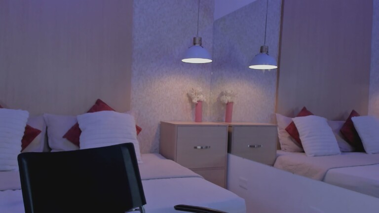 Aly_Brownn's Streamate show and profile