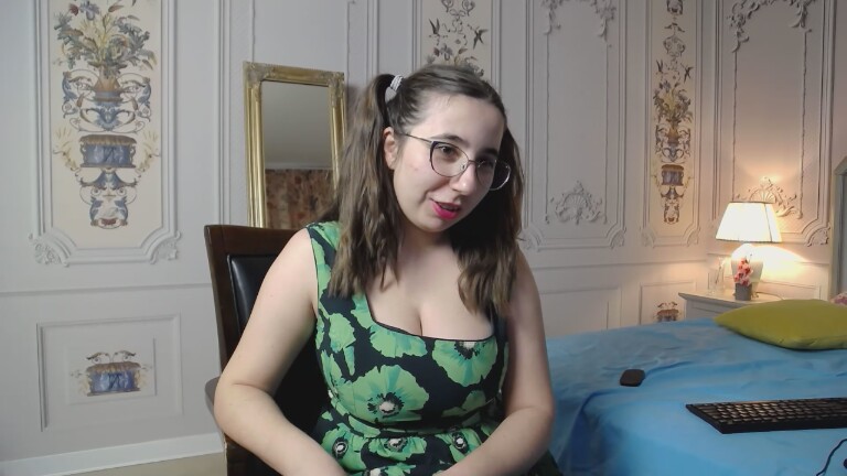 HAZELs's Streamate show and profile