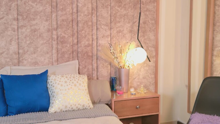 IsaRose's Streamate show and profile