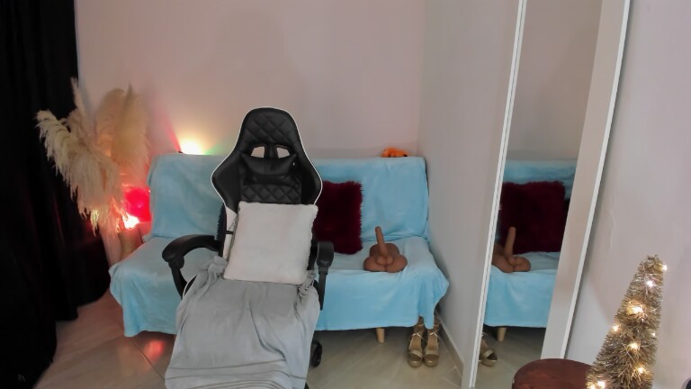 NatalieSaenz29's Streamate show and profile