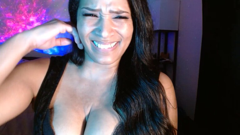 Leonoraaa's Streamate show and profile