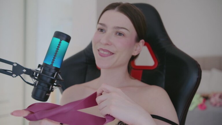 HelloAlice's Streamate show and profile