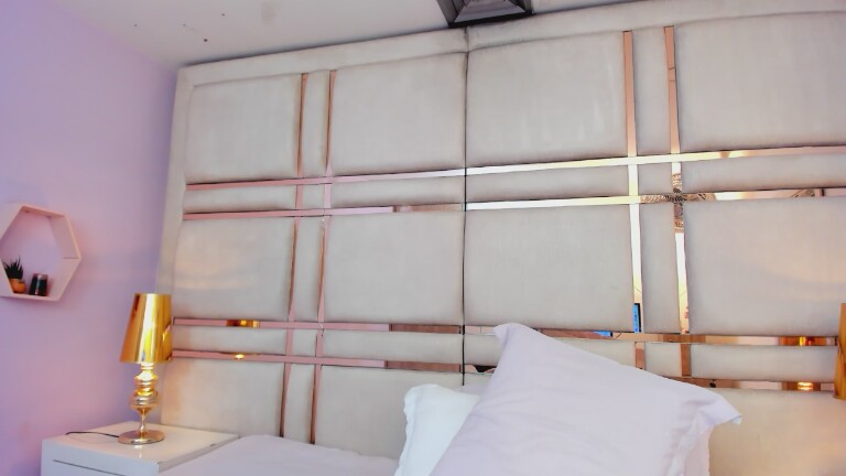 HollyCarteers's Streamate show and profile