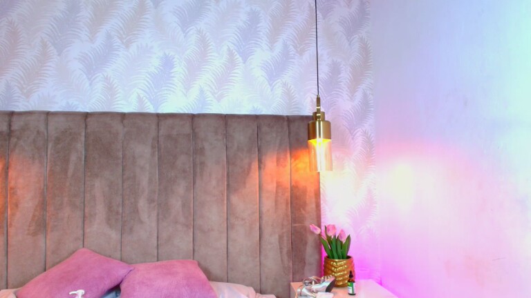 Karoline_606's Streamate show and profile