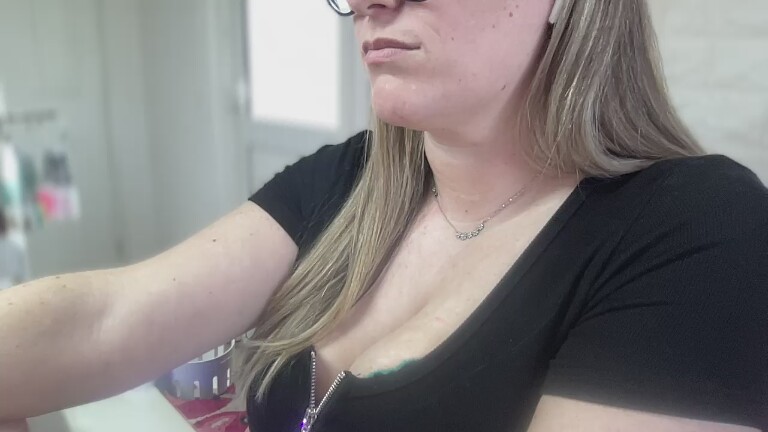 TittieTia19's Streamate show and profile