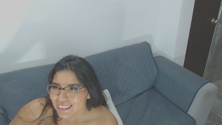 LunaDumont's Streamate show and profile