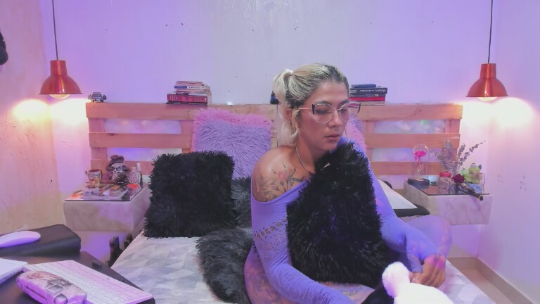 AmbeerLie's Streamate show and profile