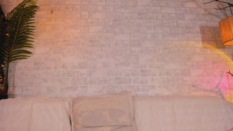 sarasun31's Streamate show and profile