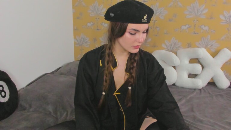 Waifuga's Streamate show and profile