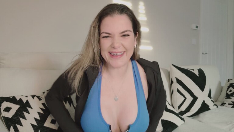 NaughtyMilfNextDoor's Streamate show and profile