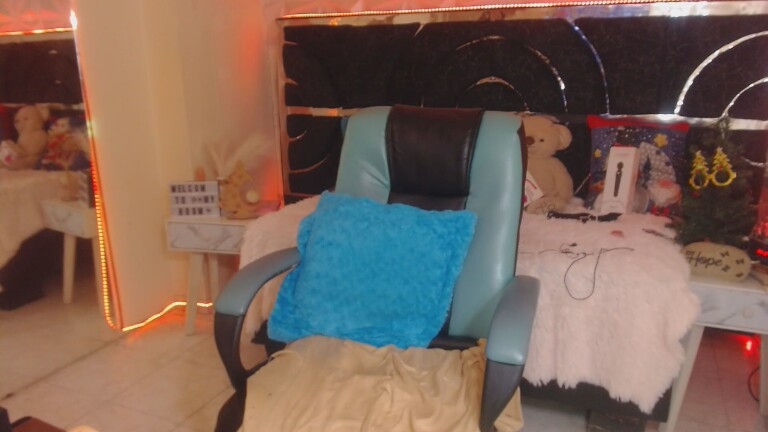 AshleeyxCute's Streamate show and profile