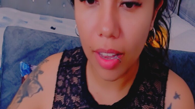 Sharohot69's Streamate show and profile