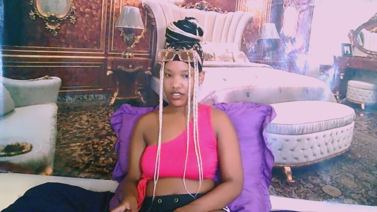 EroticSexyPrada69's Streamate show and profile