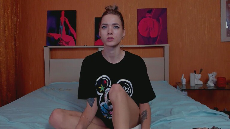 Alyonaqueenn's Streamate show and profile