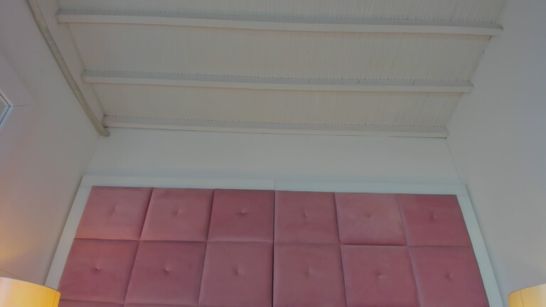 hollyBrisstol90's Streamate show and profile