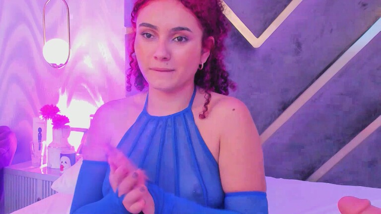 HollyJhonson's Streamate show and profile