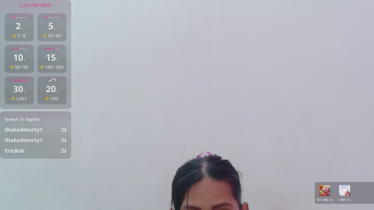 yourcuteneighbourr's Streamate show and profile