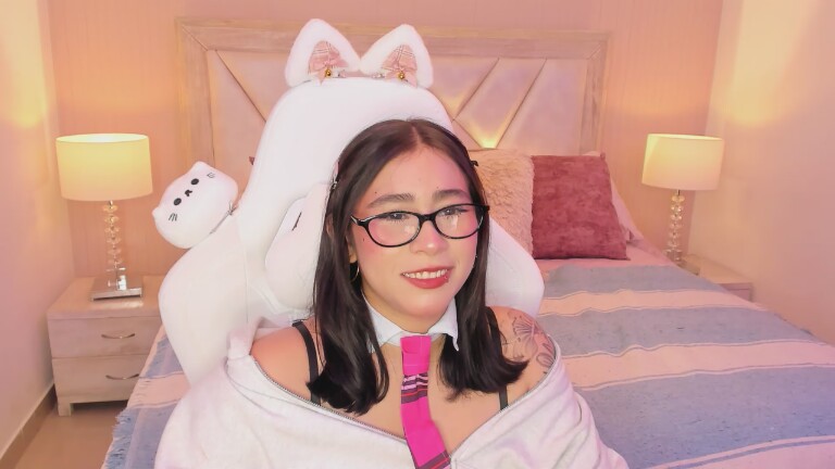 SophiaColinns's Streamate show and profile